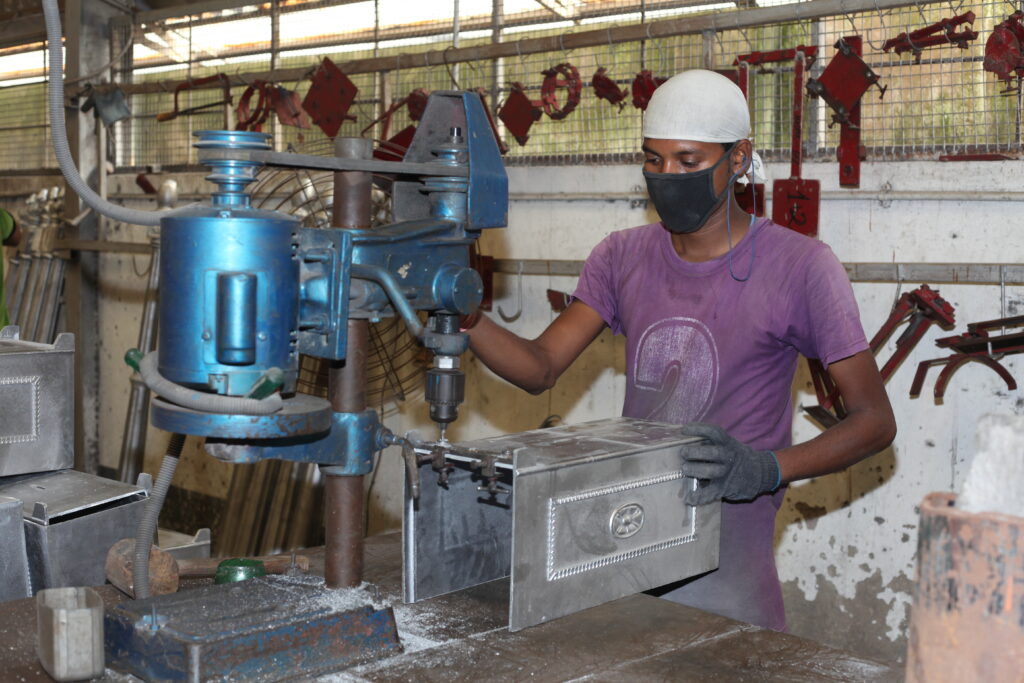 Custom aluminum product manufacturer